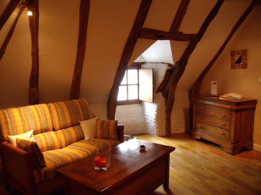 Chambre D'Hotes La Maison De Barrouze Panzió Salers Szoba fotó